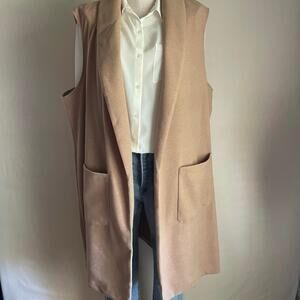 Women's Tan Sleeveless Coat
